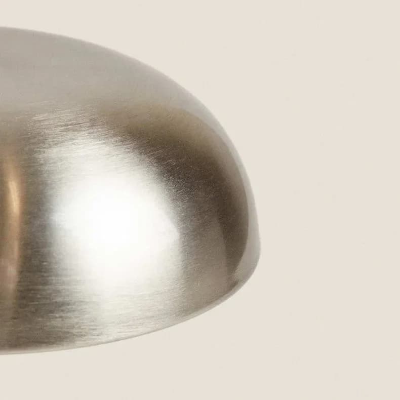 Laetav metallist seenekujuline laualamp puutetundliku juhtimisega